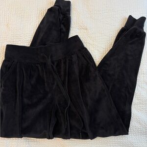 Victoria’s Secret on point velour joggers XS